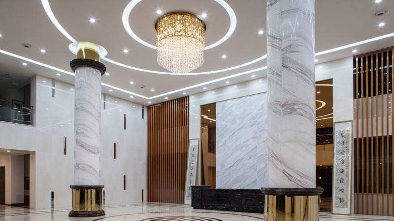 现代办公室吊顶效果图