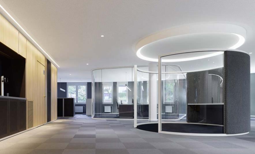 办公室装修施工电路铺设的注意事项有哪些?办公室橡胶地板的施工工艺是什么?